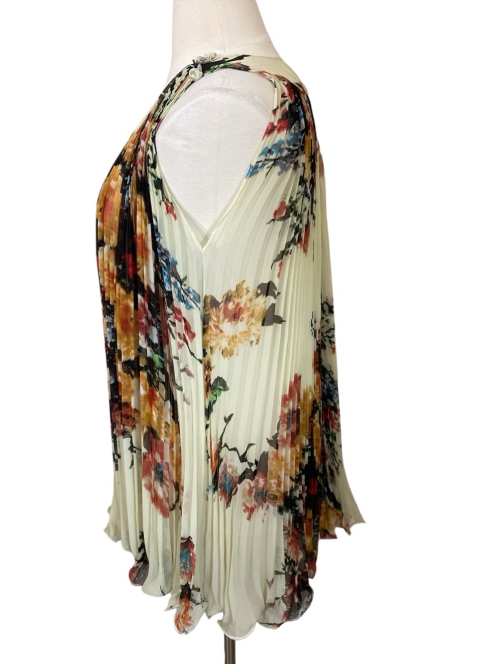 Roberto Cavalli Silk Cream Floral Pleated V-Neck Mini Swing Dress - Picture 3 of 8